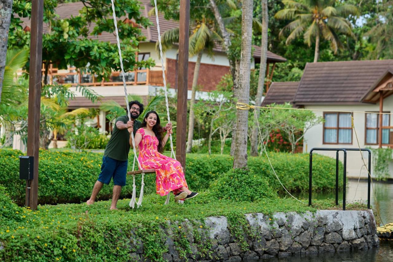 Gokulam Grand Resort & Spa, Kumarakom Exterior photo