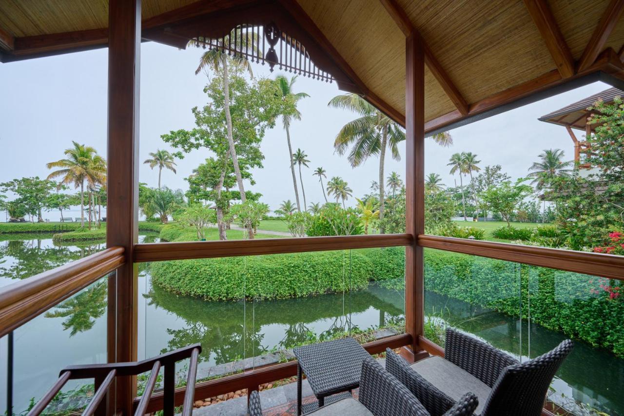 Gokulam Grand Resort & Spa, Kumarakom Exterior photo